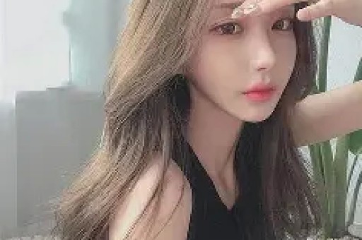 美顶流纯神演穿普拉达的女王2被删光！秀身体黑历史太多