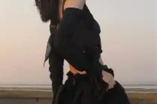 “原生态”假网红错在哪？媒体：假身份到卖假货触犯法律红线
